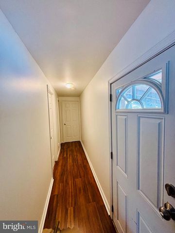 7 OAK DR, Spring City, PA 19475