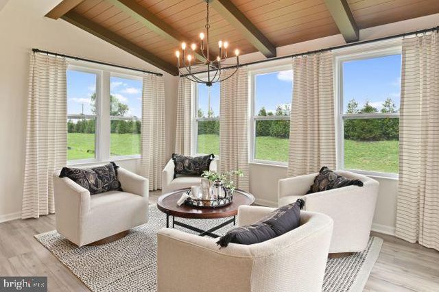 20102 REGENT CIRCLE, Hagerstown, MD 21742