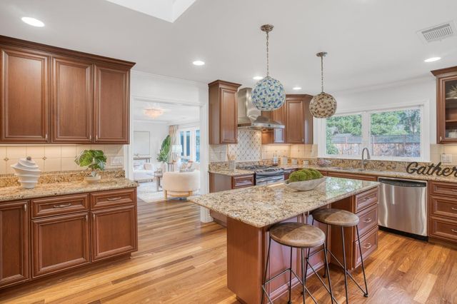 1065 Ray Avenue, Los Altos, CA 94022