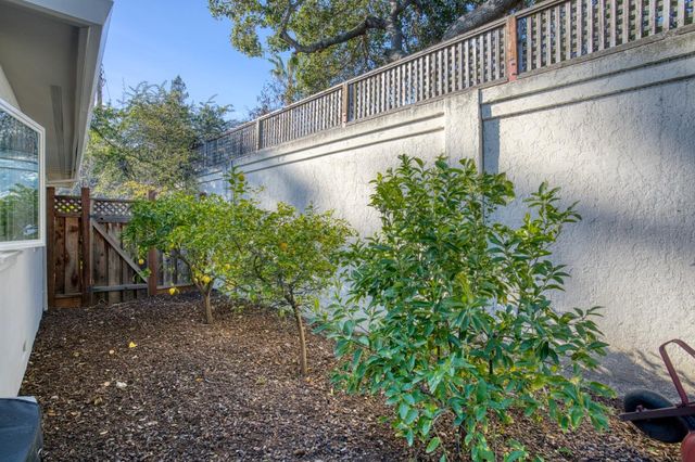 1065 Ray Avenue, Los Altos, CA 94022