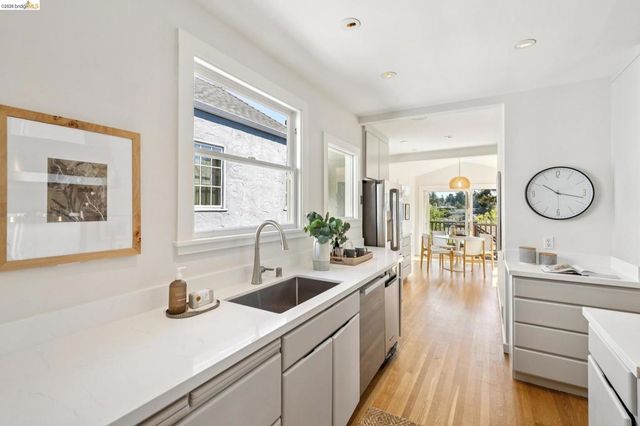 254 Wildwood Ave, Piedmont, CA 94610