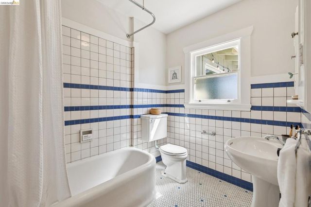 254 Wildwood Ave, Piedmont, CA 94610