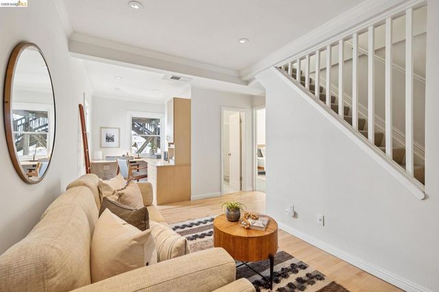 254 Wildwood Ave, Piedmont, CA 94610