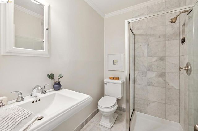 254 Wildwood Ave, Piedmont, CA 94610