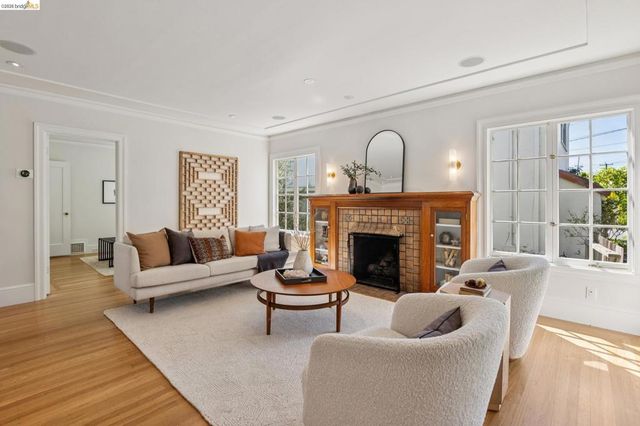 254 Wildwood Ave, Piedmont, CA 94610