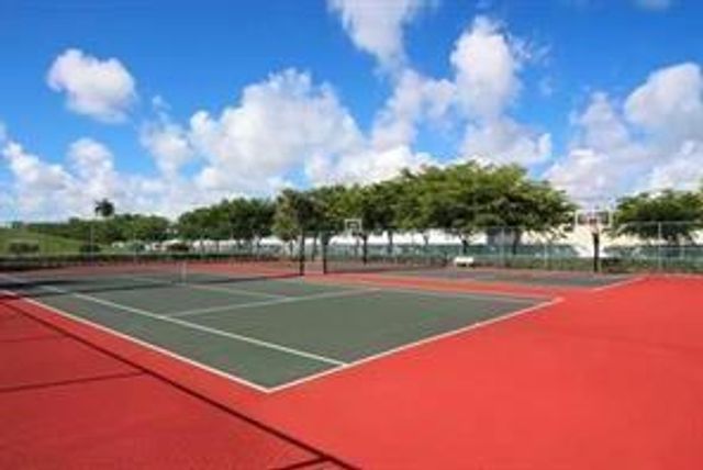 1140 Linden Street, Hollywood, FL 33019