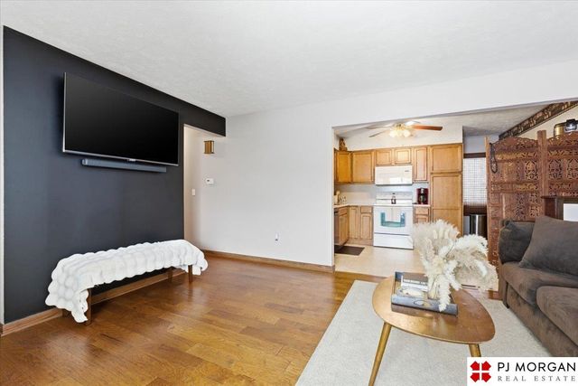 9335 Corby Street, Omaha, NE 68134