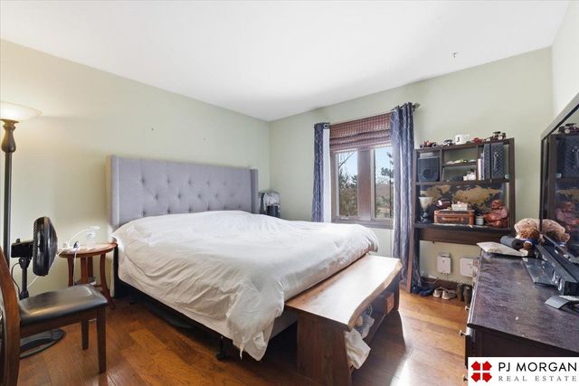 9335 Corby Street, Omaha, NE 68134