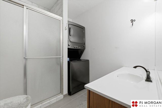 9335 Corby Street, Omaha, NE 68134