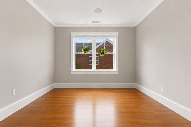 12 Grove St 2, Waltham, MA 02453
