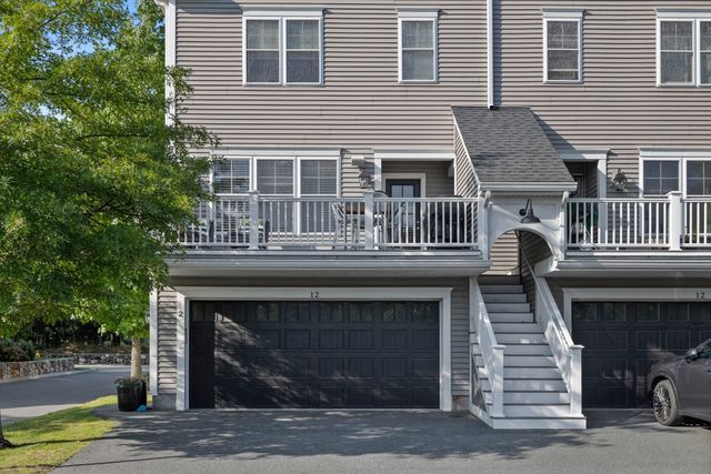 12 Grove St 2, Waltham, MA 02453