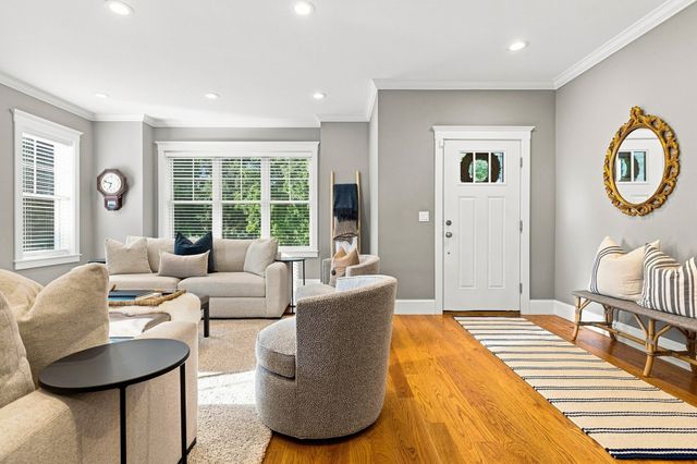 12 Grove St 2, Waltham, MA 02453