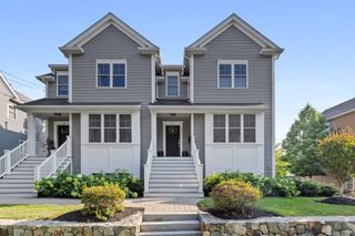 12 Grove St 2, Waltham, MA 02453