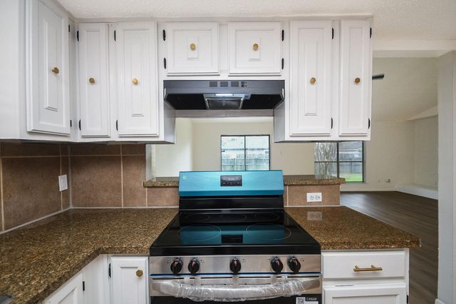 3709 Misty Cove Court, Dickinson, TX 77539