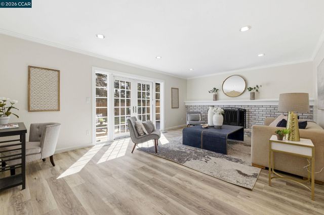 5612 Frank Pl, Clayton, CA 94517