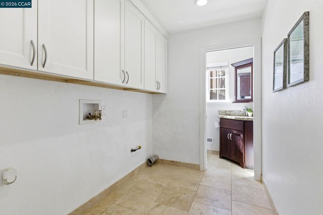 5612 Frank Pl, Clayton, CA 94517