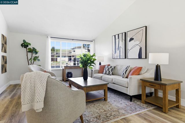 5612 Frank Pl, Clayton, CA 94517