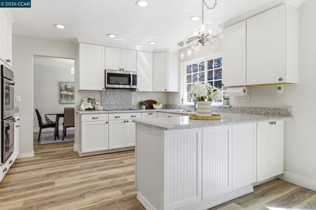 5612 Frank Pl, Clayton, CA 94517