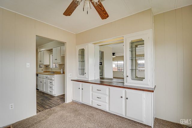 400 E Roberts Lane 48, Bakersfield, CA 93308