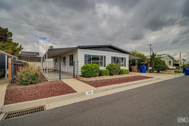 400 E Roberts Lane 48, Bakersfield, CA 93308