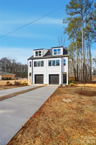 339 & 343 Gray Drive, Charlotte, NC 28213