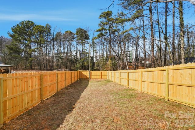 339 & 343 Gray Drive, Charlotte, NC 28213