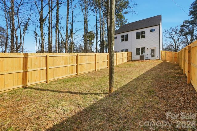 339 & 343 Gray Drive, Charlotte, NC 28213
