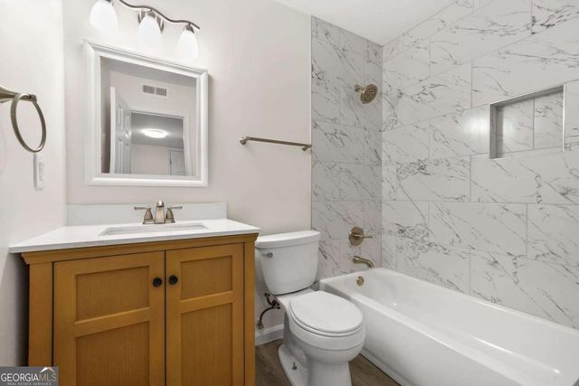 1166 Booth Road SW 202, Marietta, GA 30008