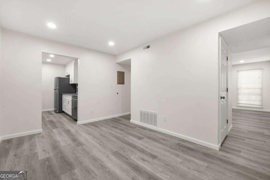 1166 Booth Road SW 202, Marietta, GA 30008