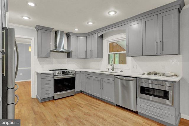 214 BURRELL BLVD, Allentown, PA 18104