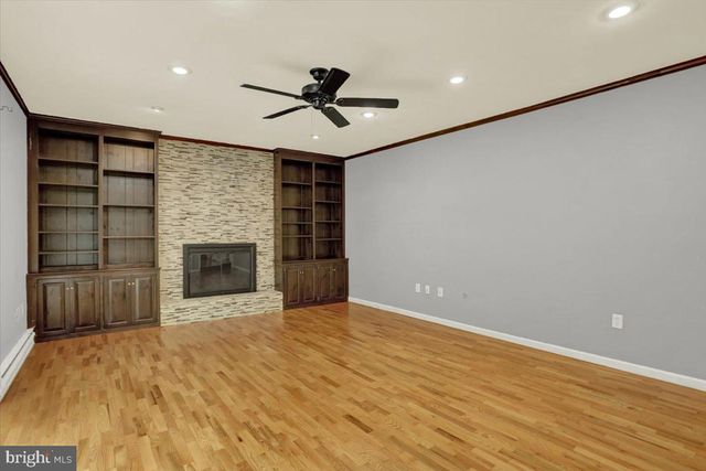 214 BURRELL BLVD, Allentown, PA 18104