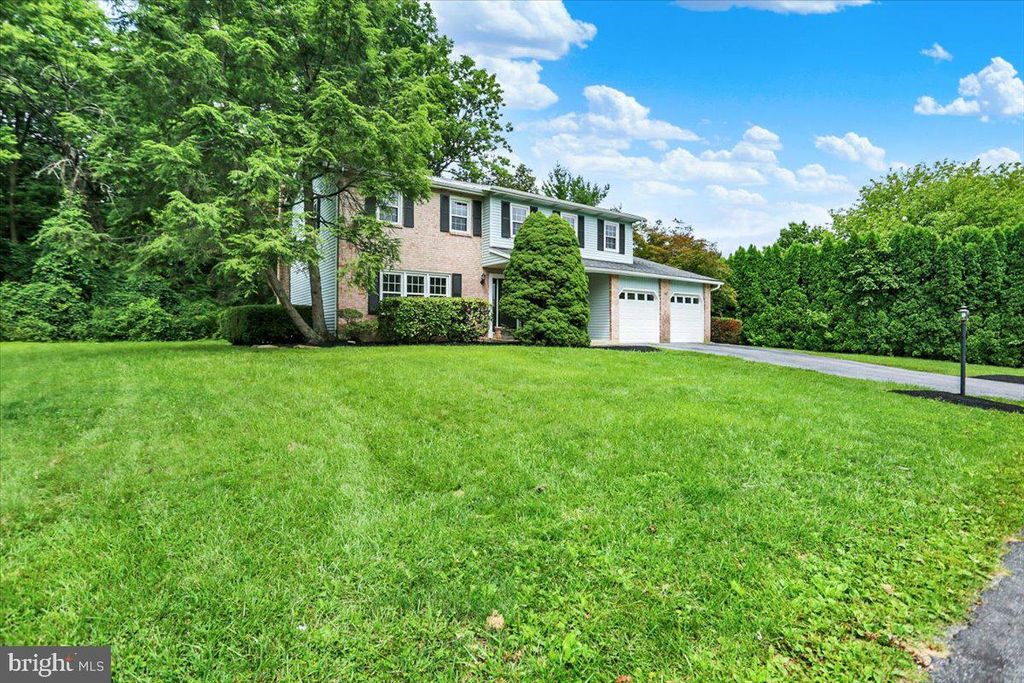 214 BURRELL BLVD, Allentown, PA 18104