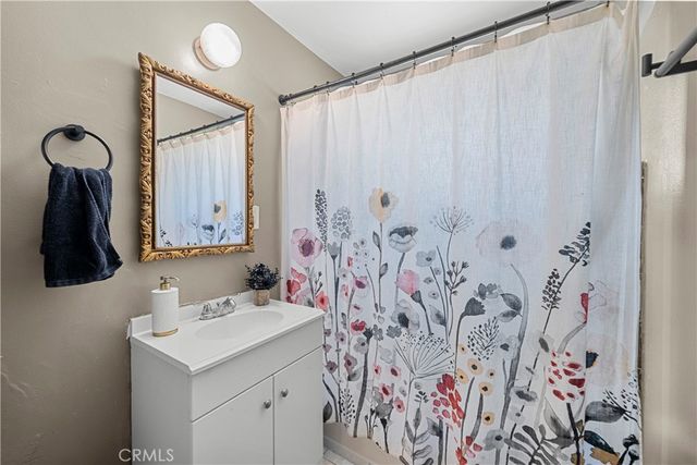 6901 San Luis Ave, Bell, CA 90201
