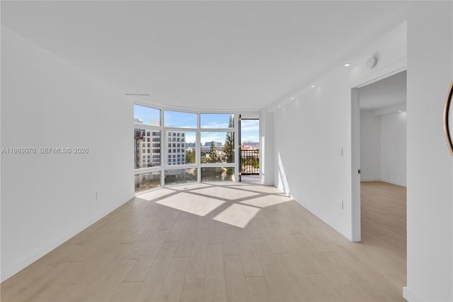 20100 W Country Club Dr 1008, Aventura, FL 33180