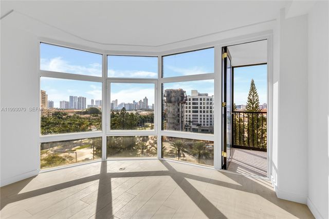 20100 W Country Club Dr 1008, Aventura, FL 33180