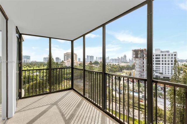 20100 W Country Club Dr 1008, Aventura, FL 33180