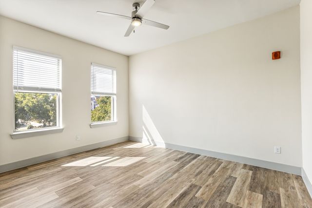 2712 Wingate Street 305, Fort Worth, TX 76107