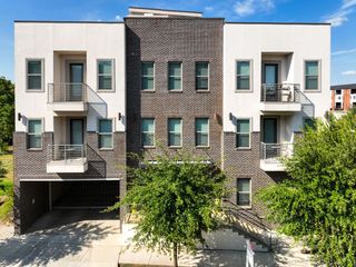 2712 Wingate Street 305, Fort Worth, TX 76107