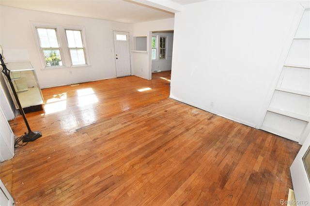 8107 E BRISTOL Road, Davison Township, MI 48423