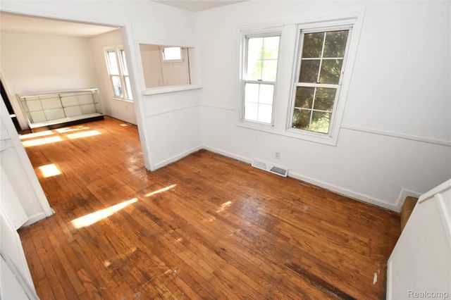 8107 E BRISTOL Road, Davison Township, MI 48423