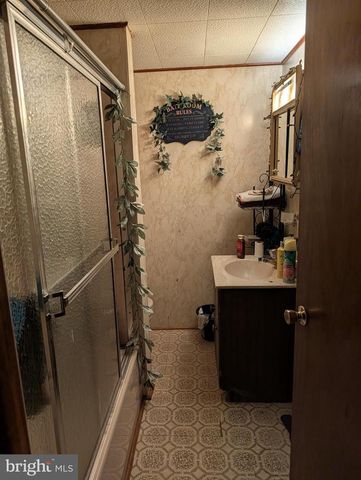 812 W 5TH ST, Mount Carmel, PA 17851