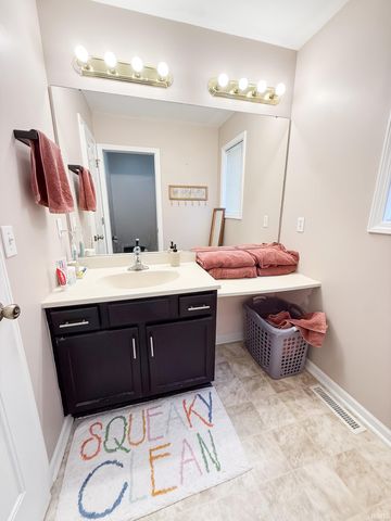 1614 Sky Valley Court, Osceola, IN 46561