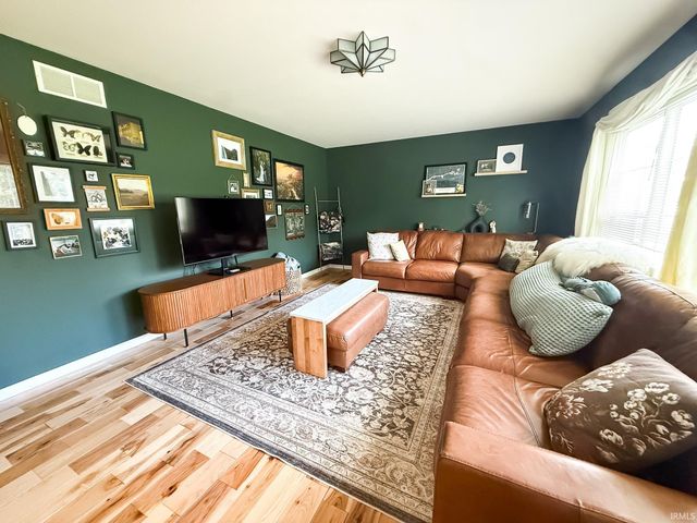 1614 Sky Valley Court, Osceola, IN 46561