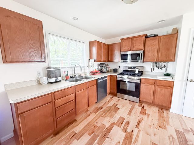 1614 Sky Valley Court, Osceola, IN 46561