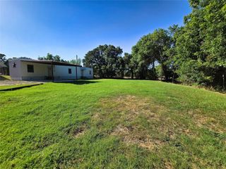 1014 E 3rd Street, Weatherford, TX 76086