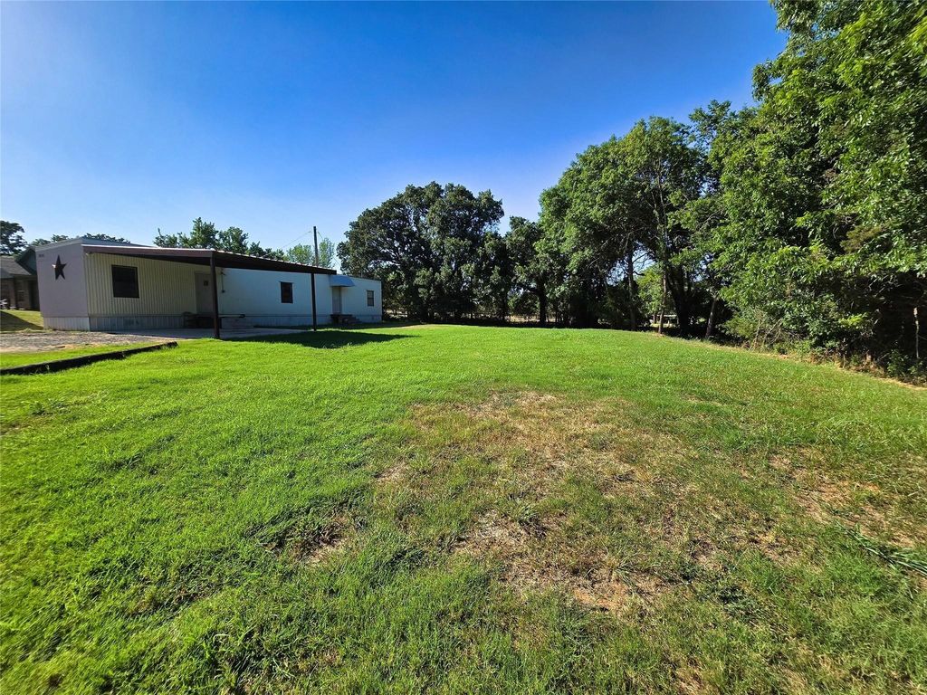 1014 E 3rd Street, Weatherford, TX 76086