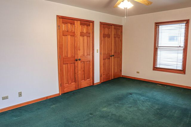 904 Harvest Trail B, Yorkville, IL 60560
