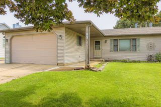 904 Harvest Trail B, Yorkville, IL 60560