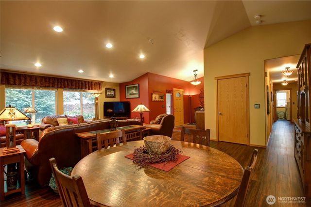 740 Sumerset Way, Sedro Woolley, WA 98284