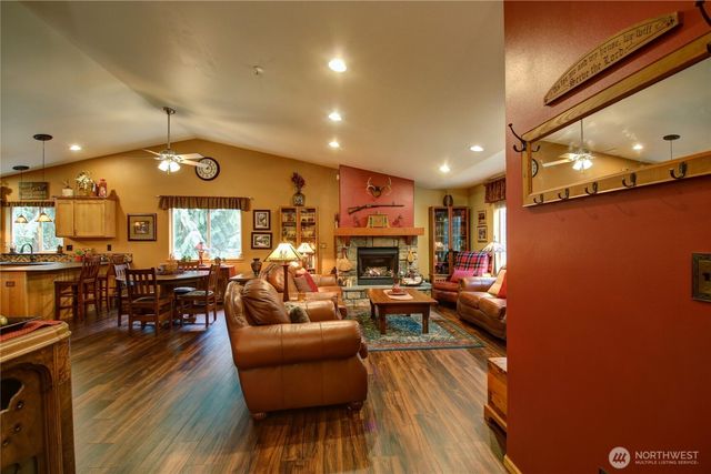 740 Sumerset Way, Sedro Woolley, WA 98284
